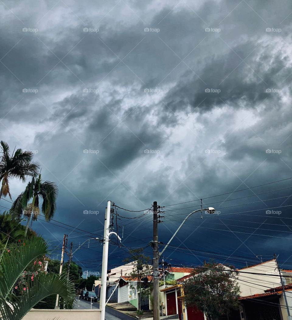 Acho que vai chover…
Ou não?
📸
#FOTOGRAFIAéNOSSOhobby
#chuva #rain #landscapes #natureza #inspiration #nuvens #clouds 