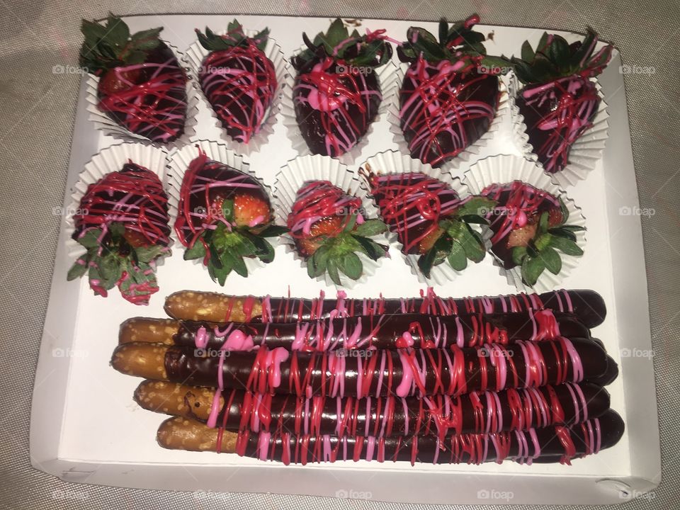 Chocolate covered strawberries and pretzels 
