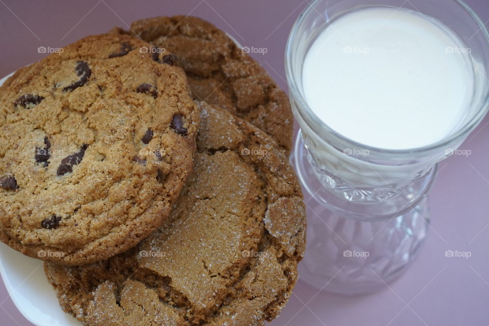 Milk and cookies 