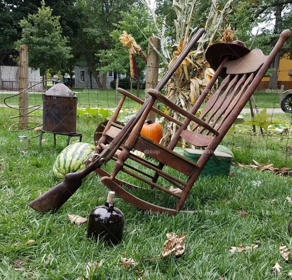 rocking chair/pumpkins