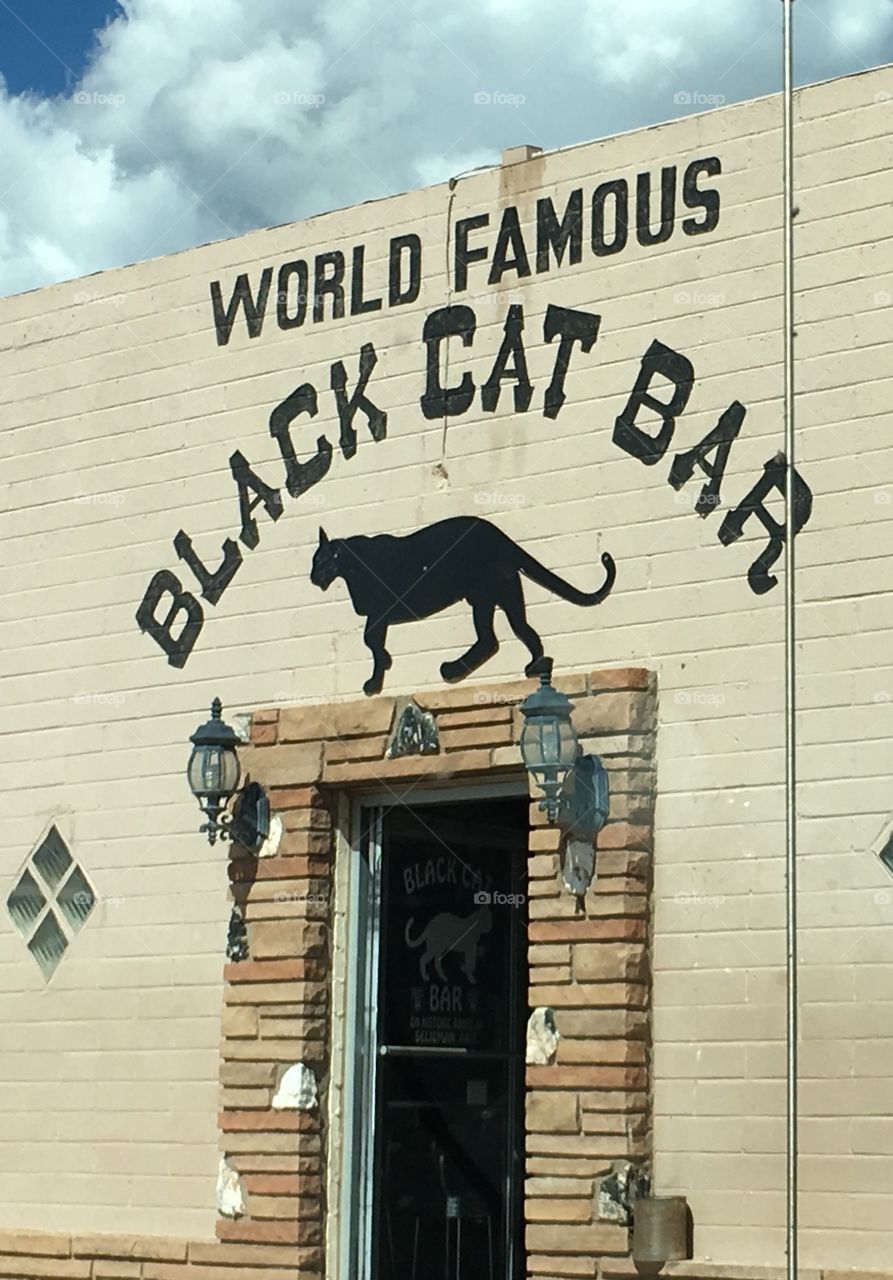 Black Cat Bar 