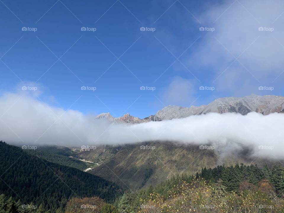 White cloud with mountain 