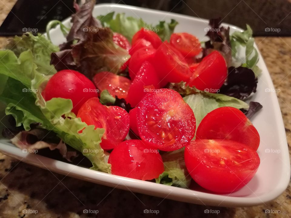 Salad tomato