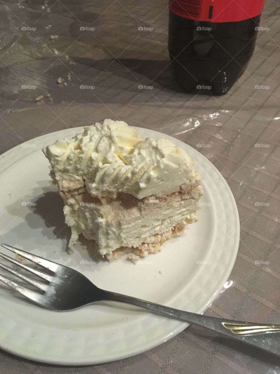 Merengue pie with icecream