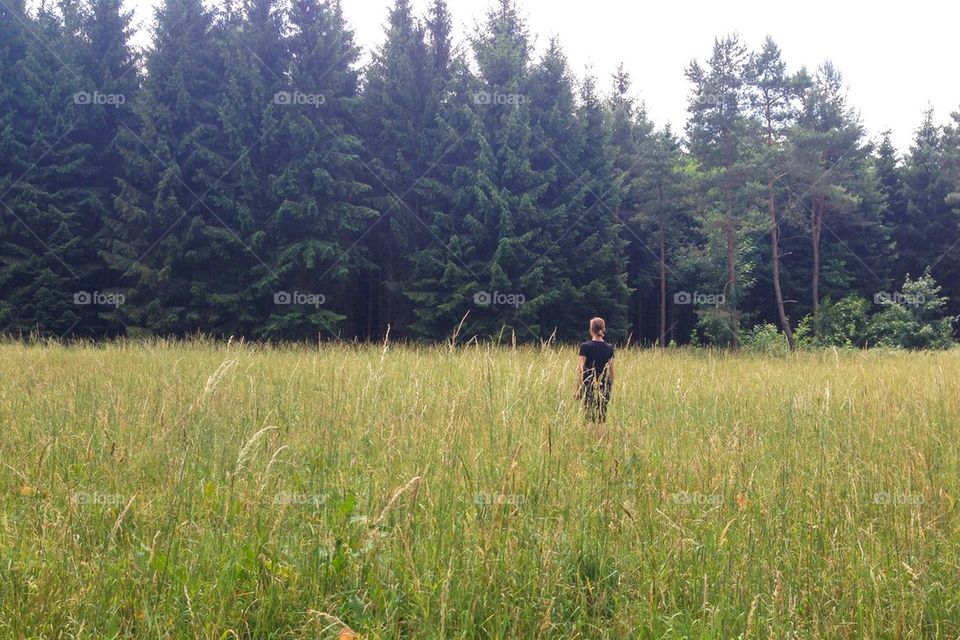 Woman hiking on the woods near Munich 