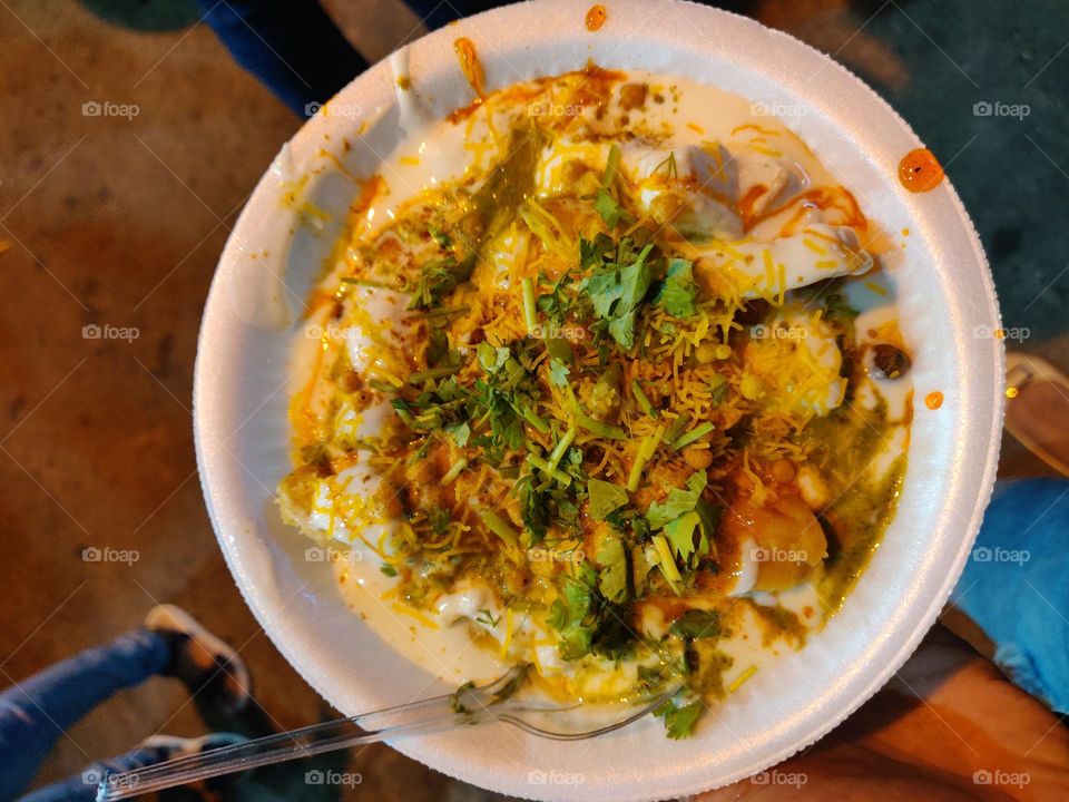 so tempting dahi papdi chat from the streets of Bangalore, India