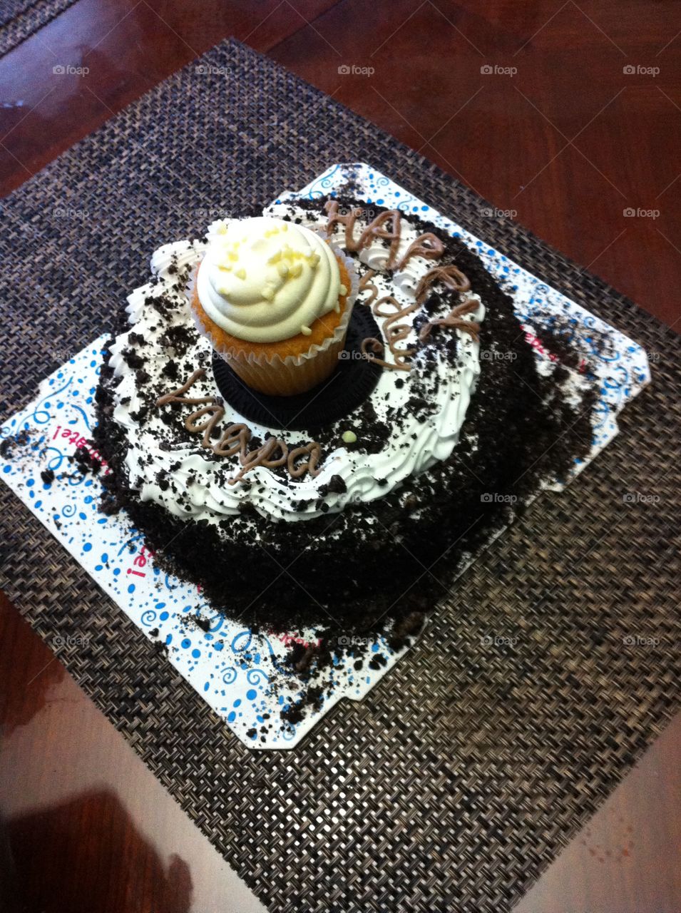 oreo cake... oreo icecream cake... birthday cake.. brown cake...