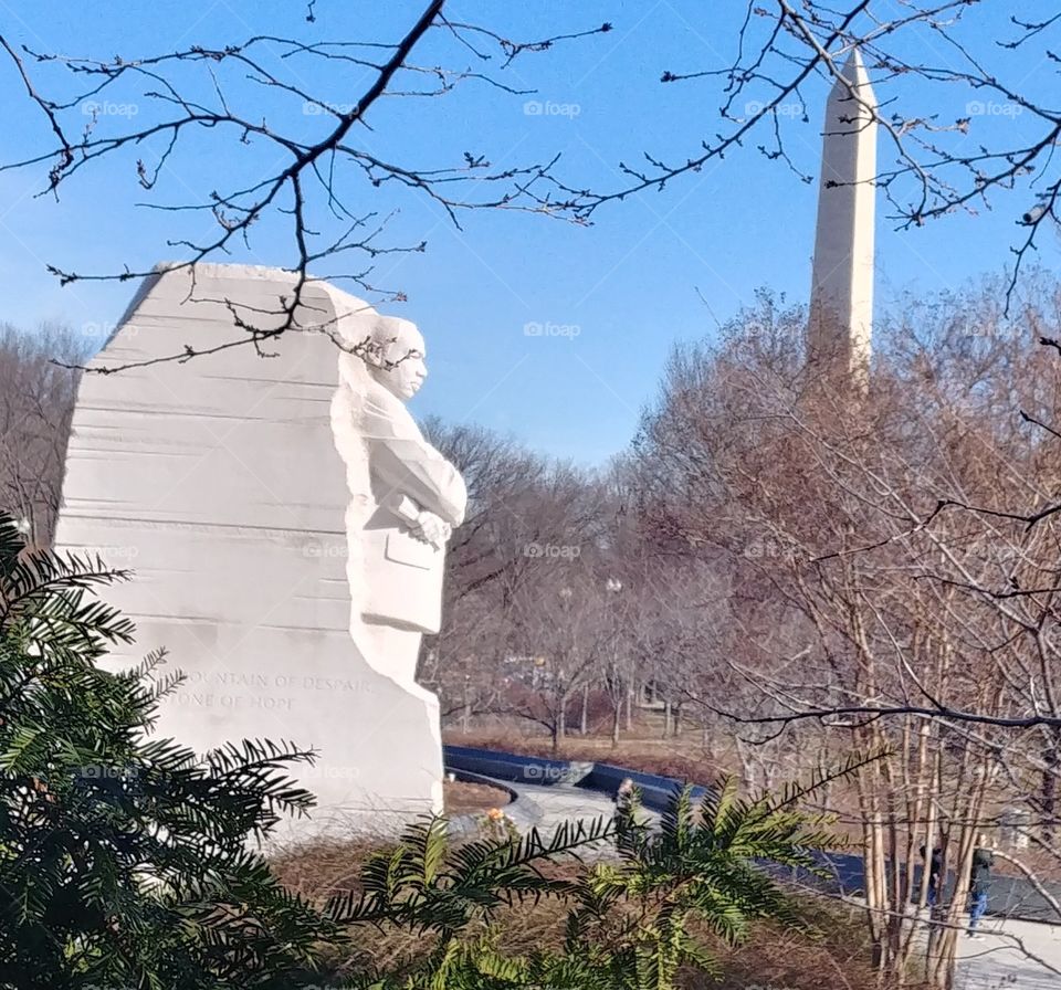 Rev. Dr. Martin Luther King, Jr Memorial with Washington Monument (Closer view)