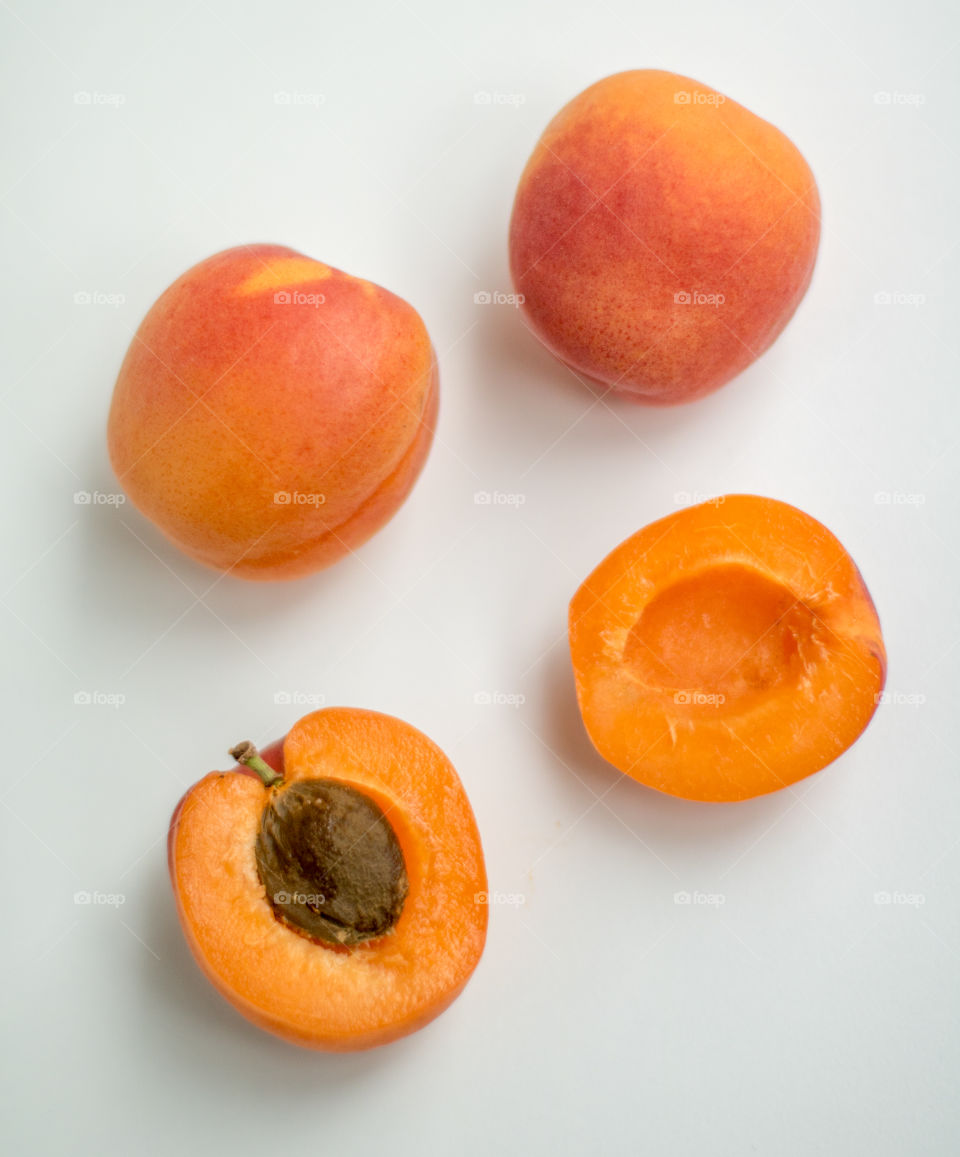 Apricot 