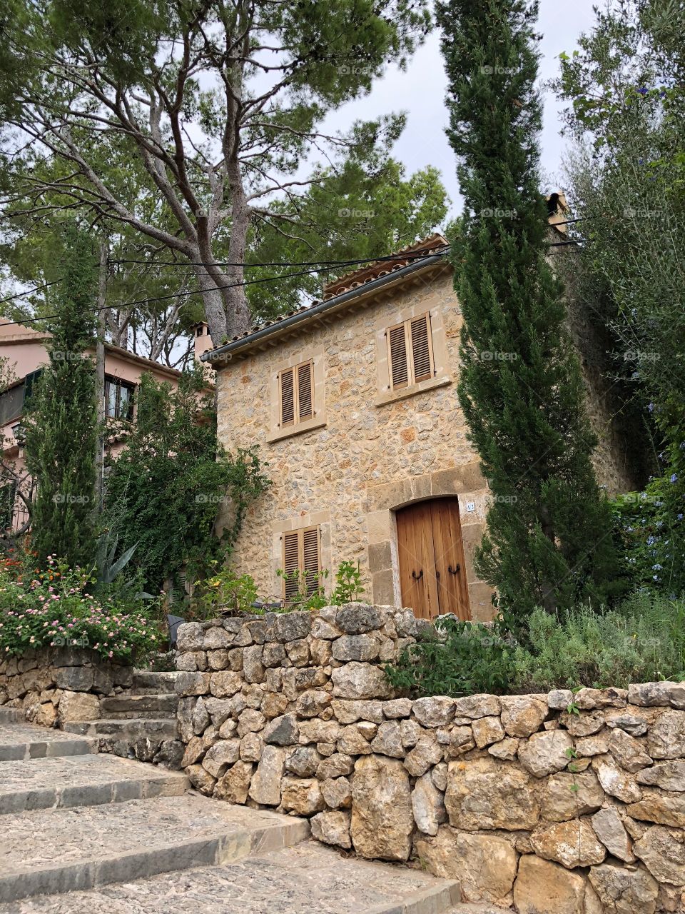 Very pretty building on the long steps ❤️