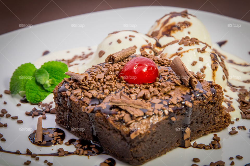 Brownie with ice cream
