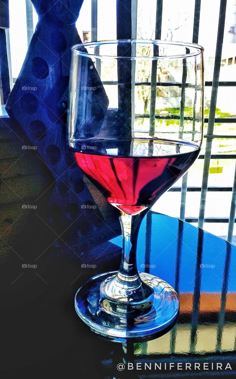 Taça de vinho tinto colonial - Flores da Cunha - RS - Brasil