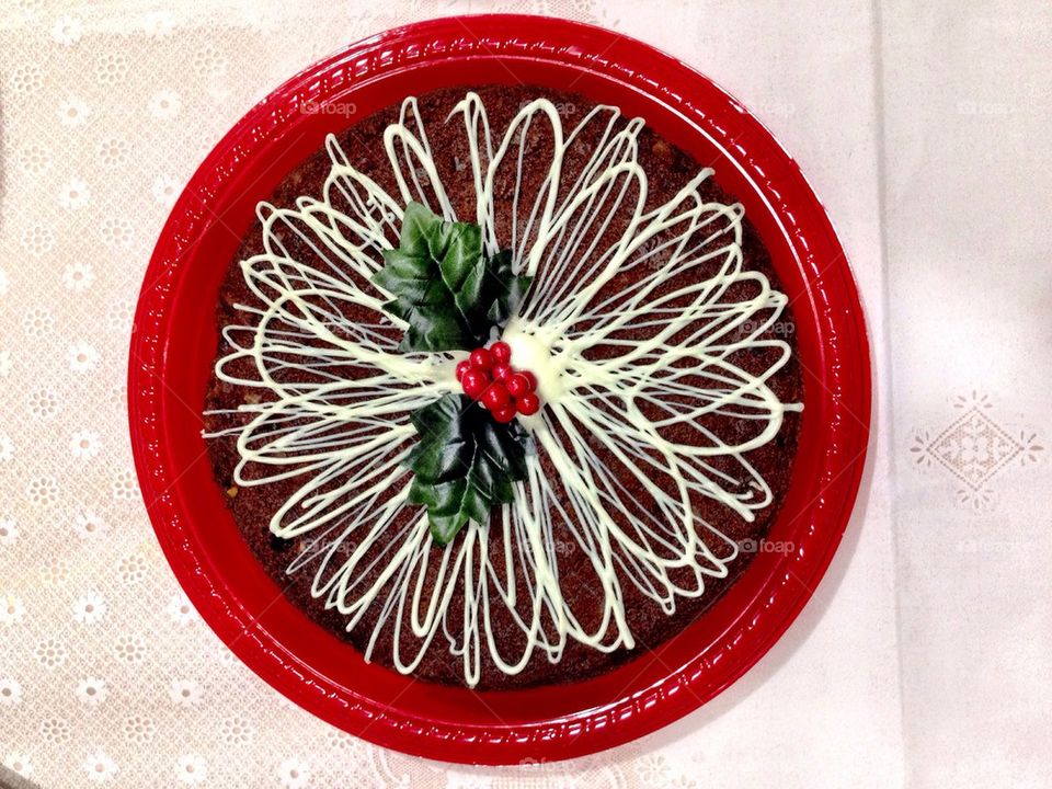 Christmas cake on red plate