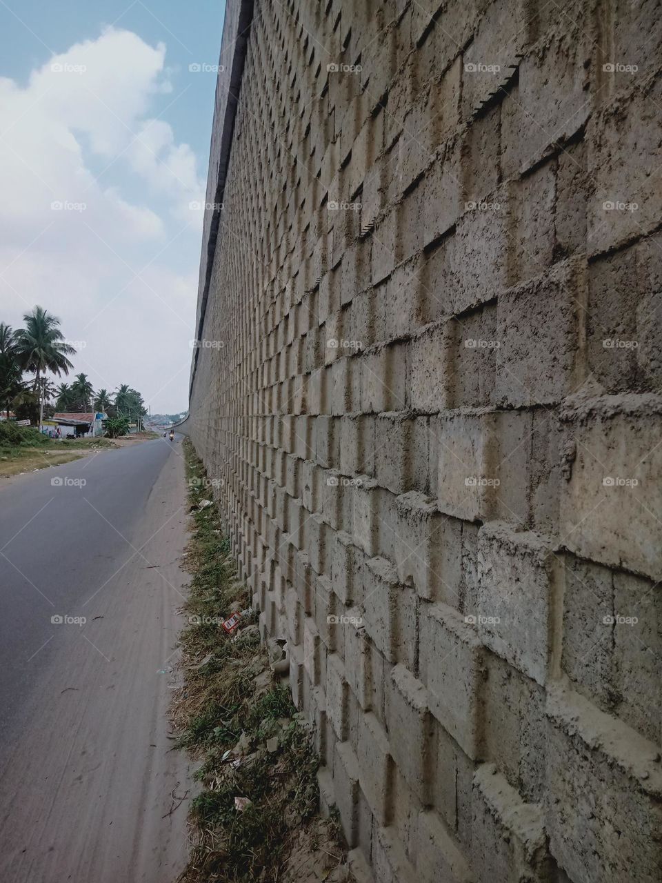 ravarma VanguvO / Biggest wall / Layers / Big and small / Meeting point / Road and wall crossing