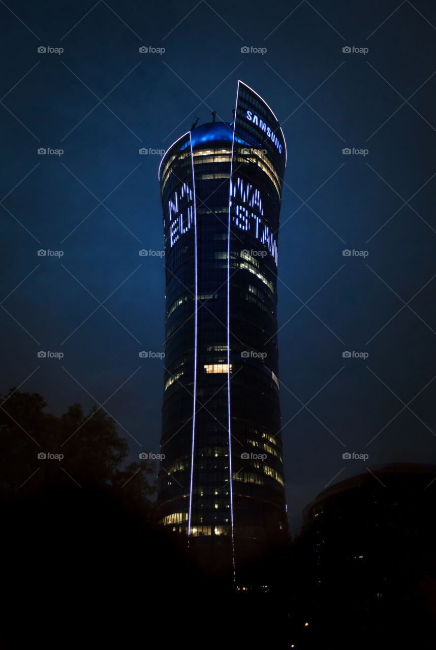 Warsaw Spire in the night