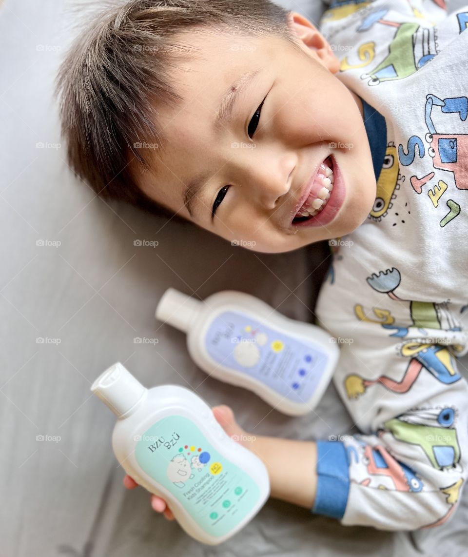 Kids shower and bath wash 