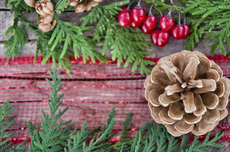 Christmas table. Decorate for Christmas with organic pine cones from your own backyard 