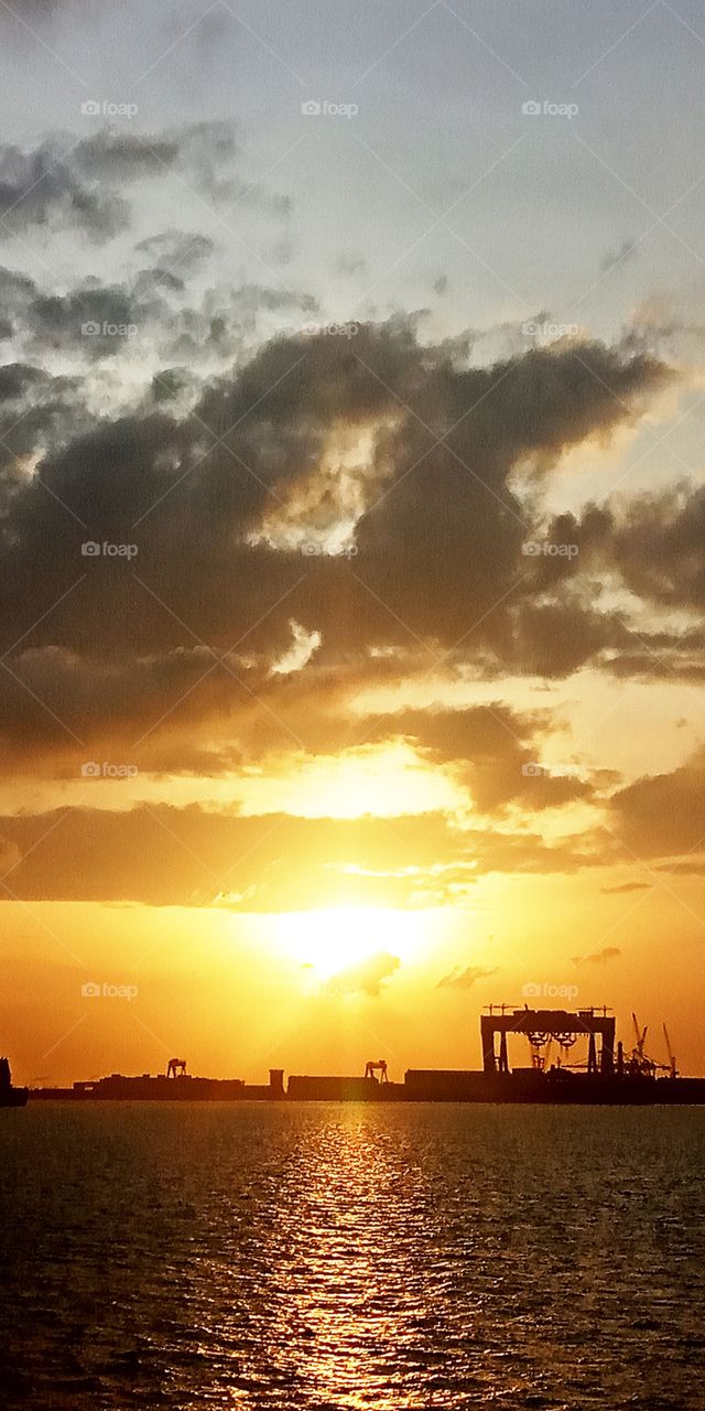 sunrise 🌄 
310121
#At Sea