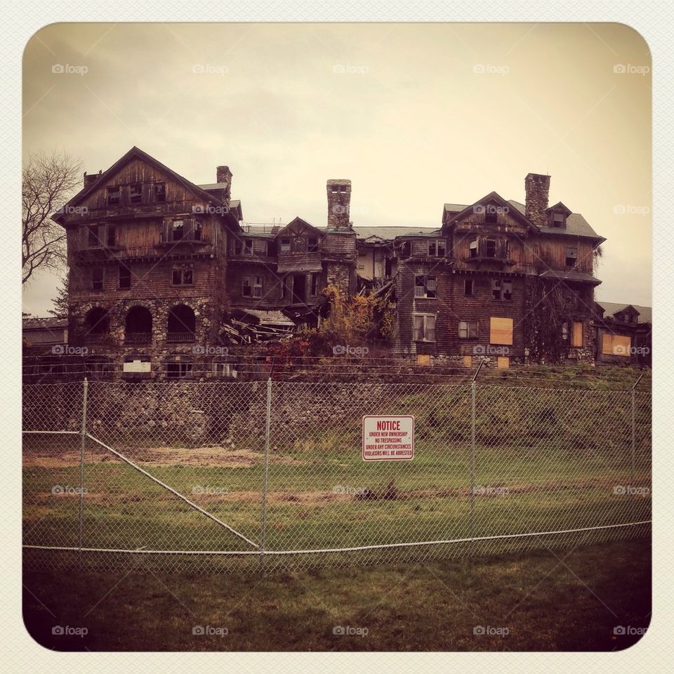 Abandone mansion