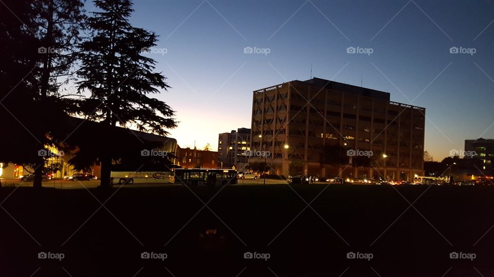 UC Berkeley at night ⛼
// 10•1•2016
Location: UC Berkeley, Berkeley, CA