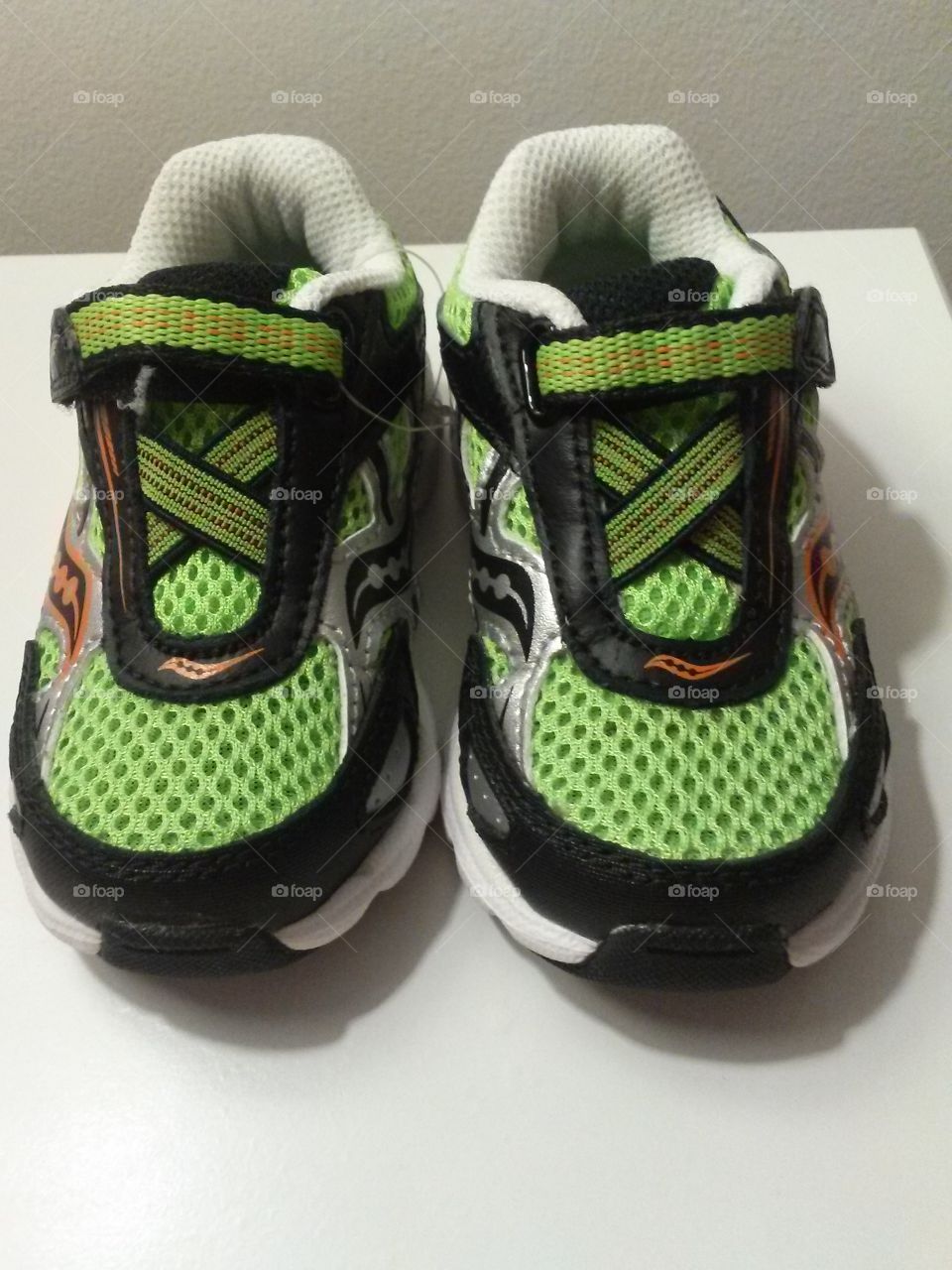 Front View Toddler Saucony Sneaker