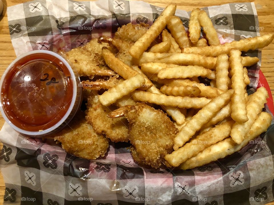 Shrimps and fries