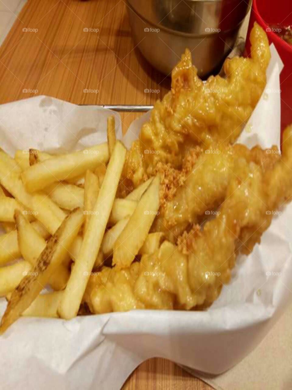 fish fillet with fries
