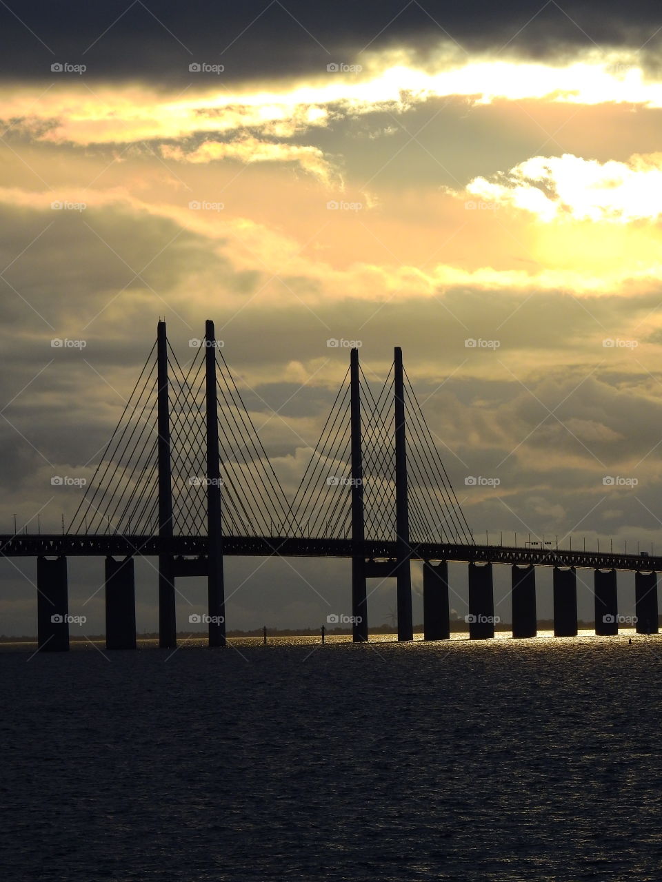 Öresundsbron in dusk