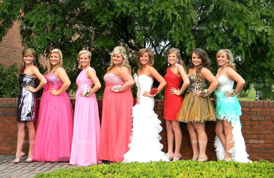 Prom ready ladies 