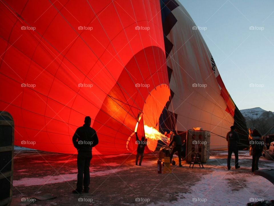 Filling up balloon