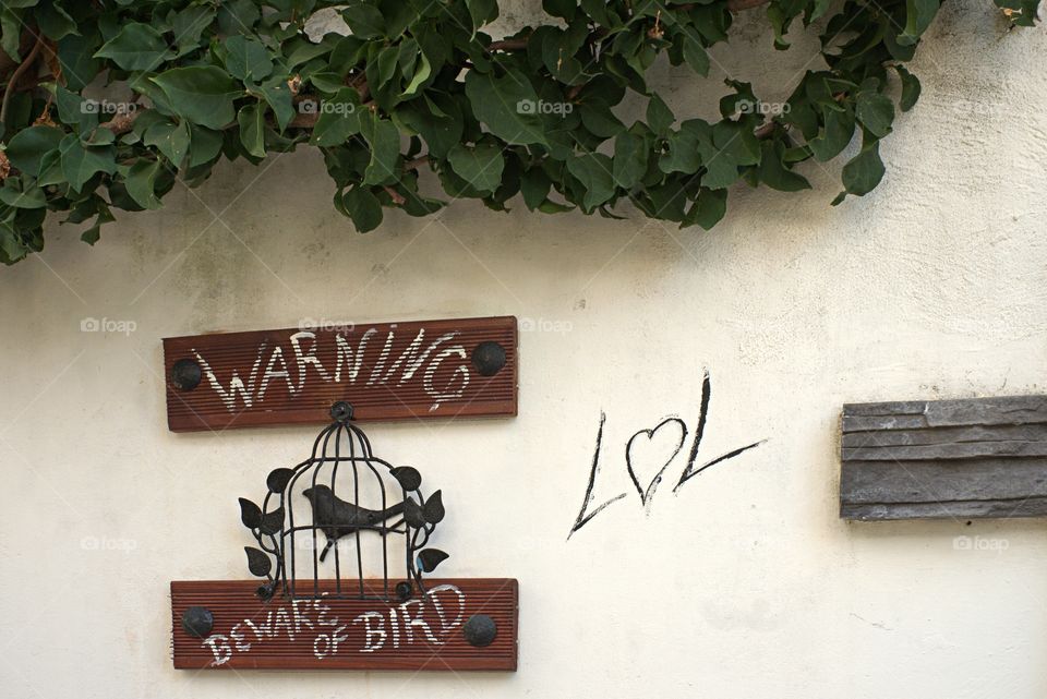 Street art dialogue... L💛L