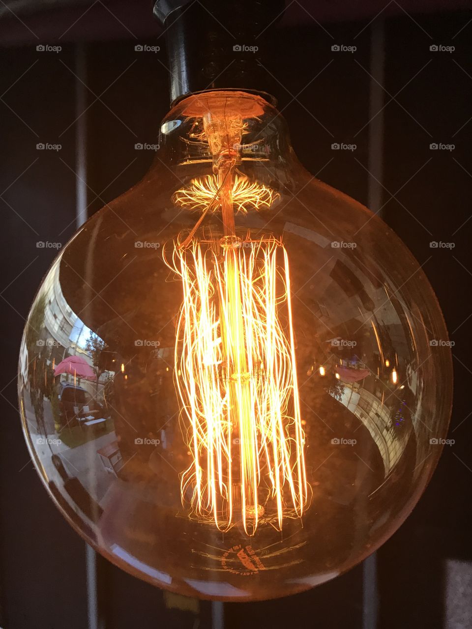 Light bulb 