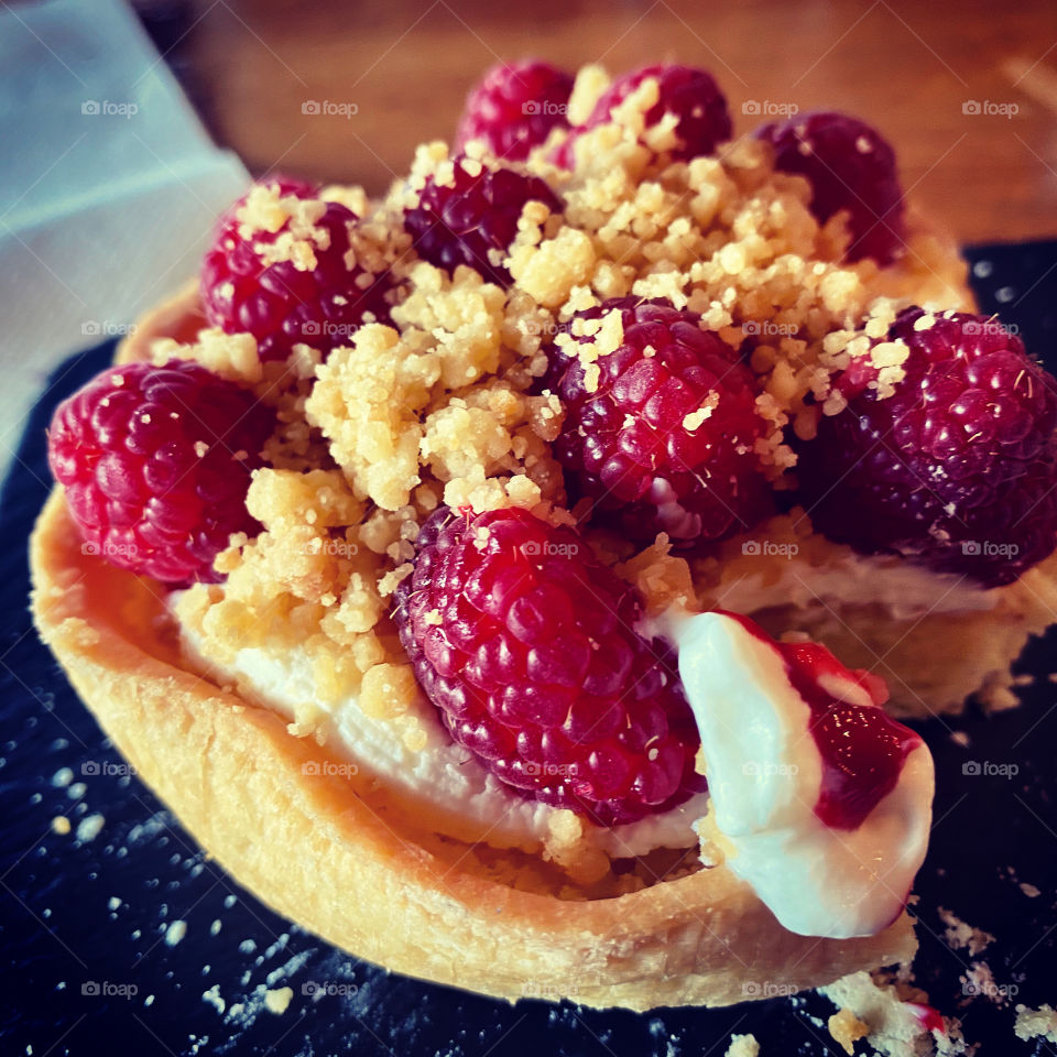 Raspberry tart 