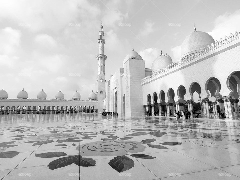 Amazing White Mosque Architecture, Abu Dhabi