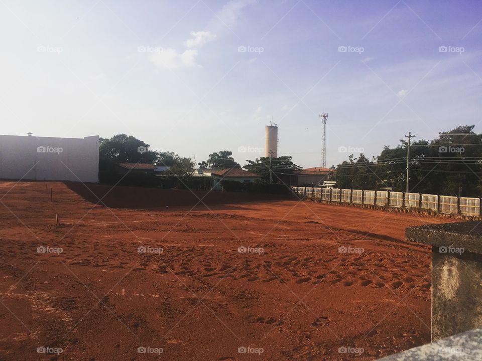 E o progresso vai chegando!
Que bela #terraplanagem. Tá ficando bonito.
🚜
#fotografia #terreno #paisagem #market