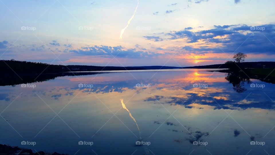 sunset water reflection