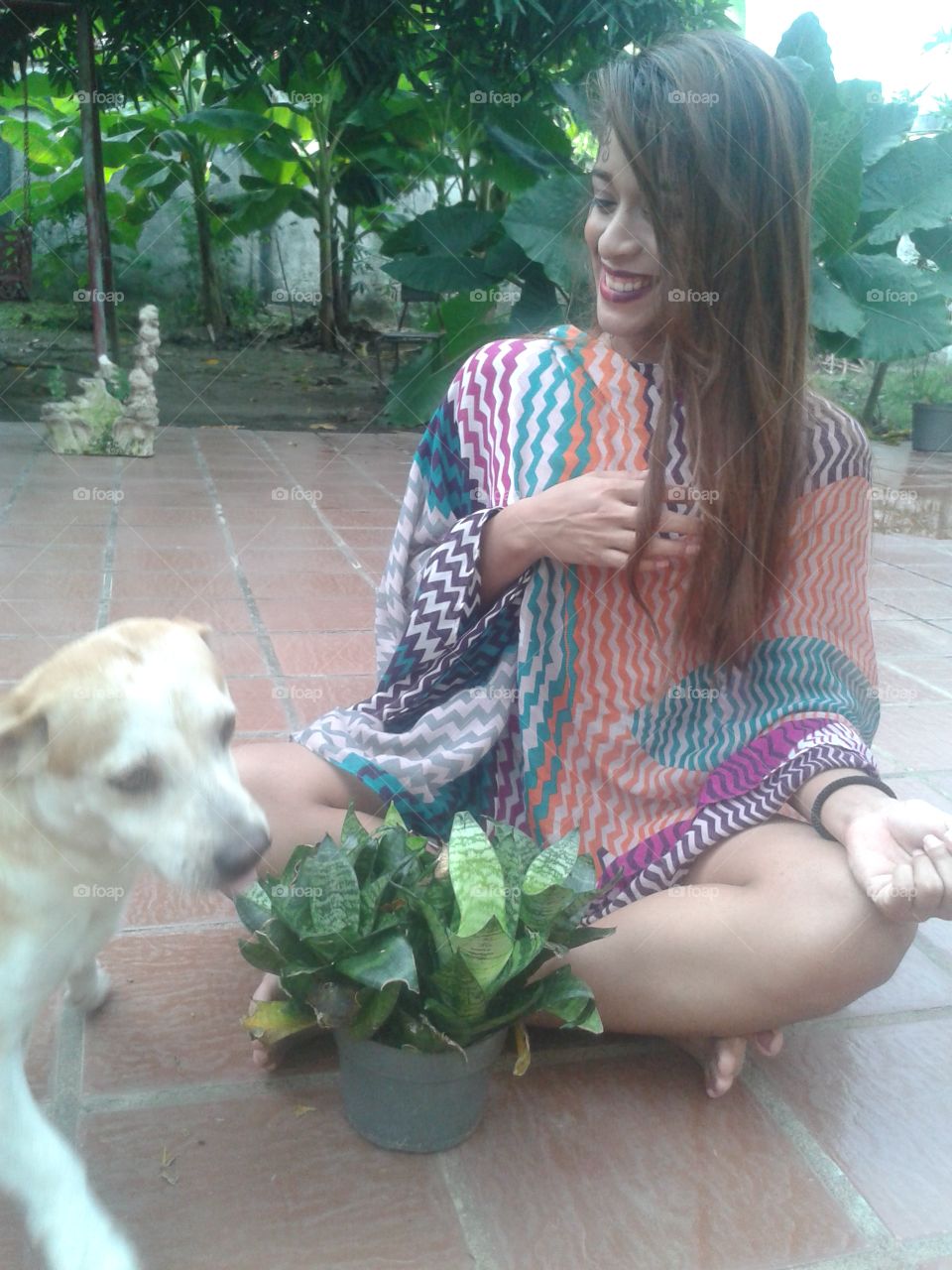 living happy, outdoors.