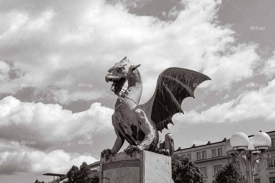 Dragon statue