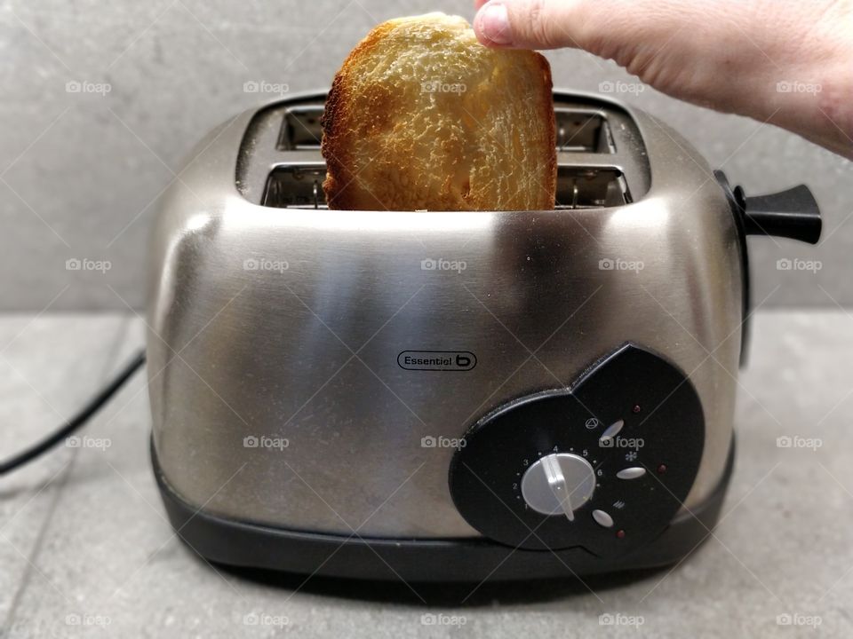 take bread out of toaster