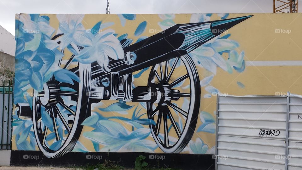 Pencil Cannon. Graffitti in Lisbon