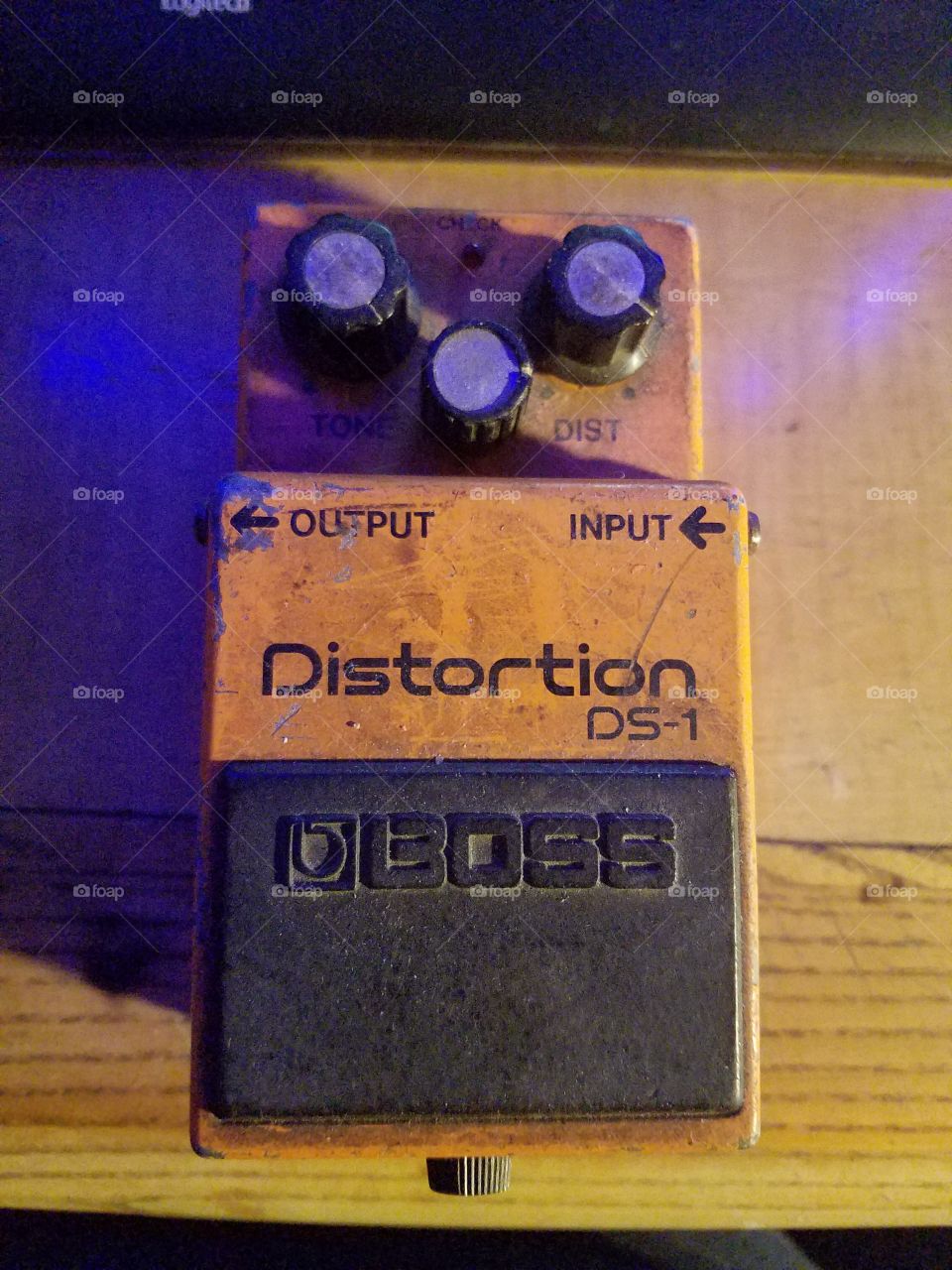guitar distortion pedal