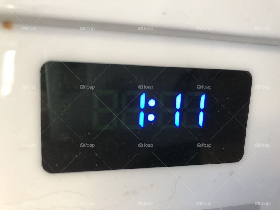 Clock says 1:11