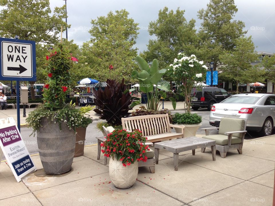 Streetscape seating area