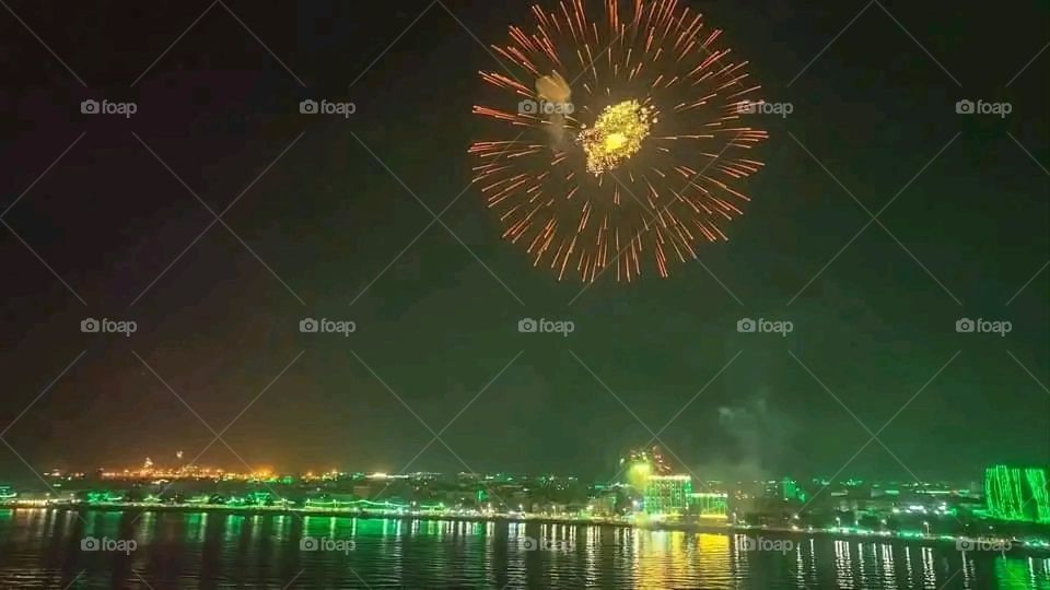 A very beautiful picture, and there is no better picture than it. There is no better picture of green herbs and colorful, red and white roses than it. Glory be to God, the natural and picturesque view, and there is no more