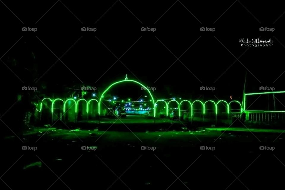 A very beautiful picture, and there is no better picture than it. There is no better picture of green herbs and colorful, red and white roses than it. Glory be to God, the natural and picturesque view, and there is no more