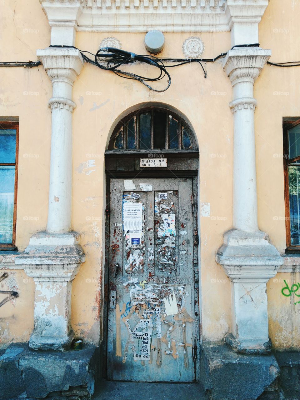 Old wooden doors in the old house, the city of Kiev