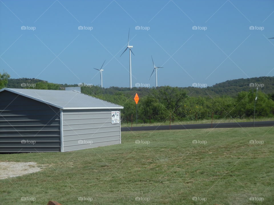 Texas wind 💨 farm. This is another picture of some wind 💨 mill used to generate energy ⚡
