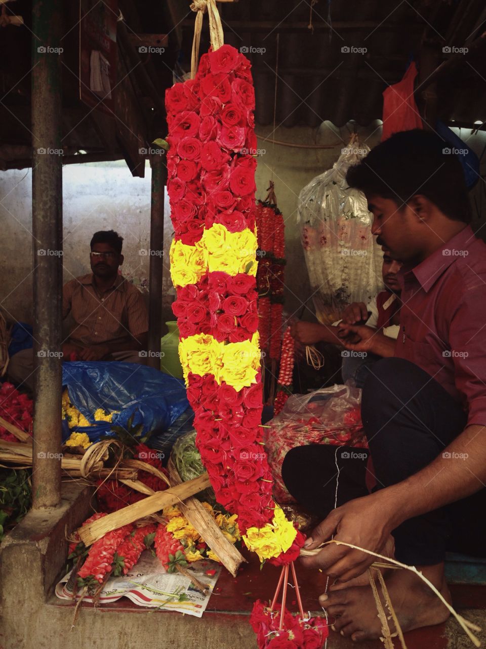 The garland maker