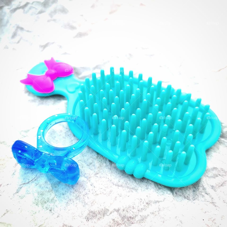 blue comb and blue ring