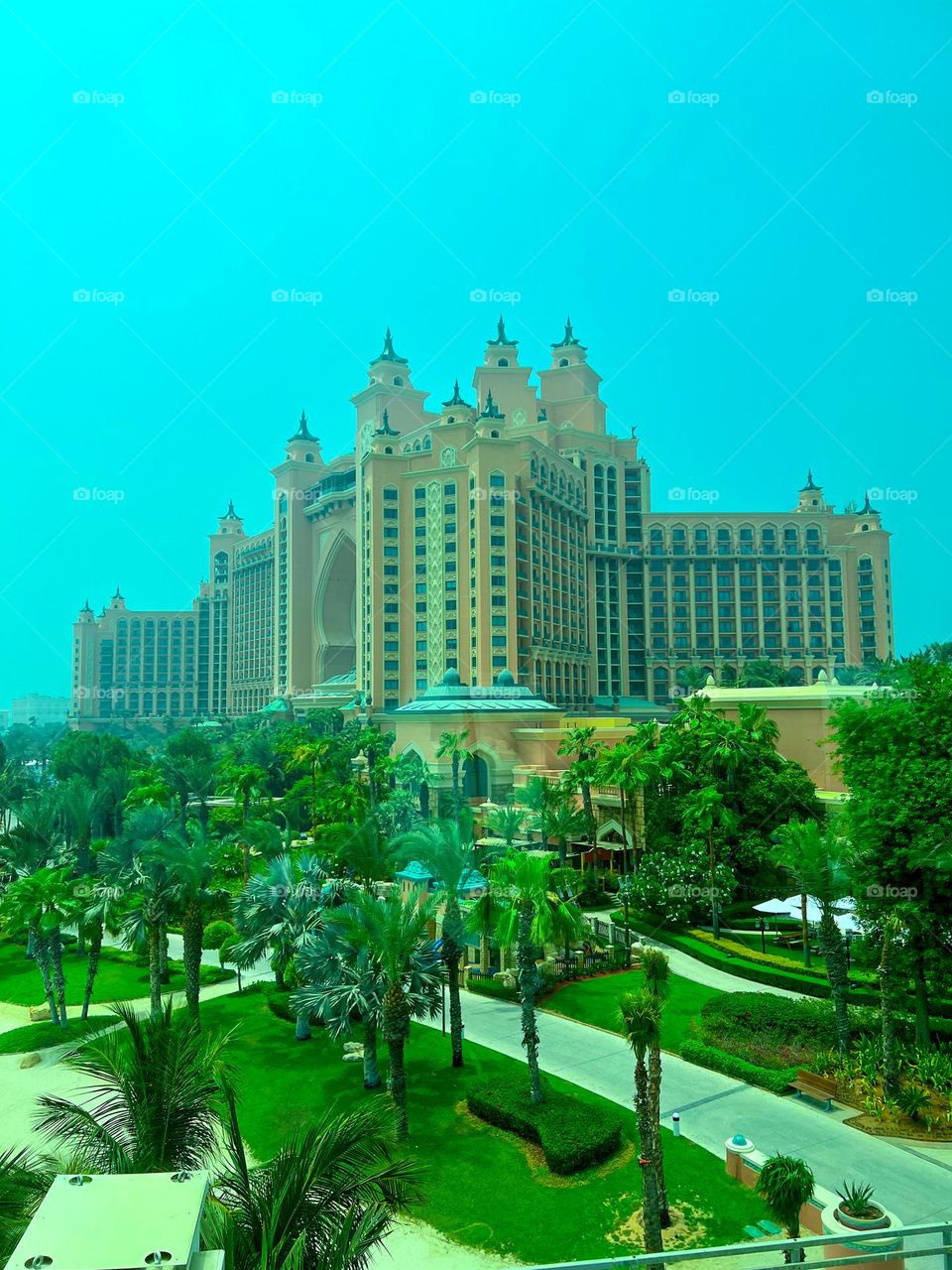 Atlantis hotel in dubai